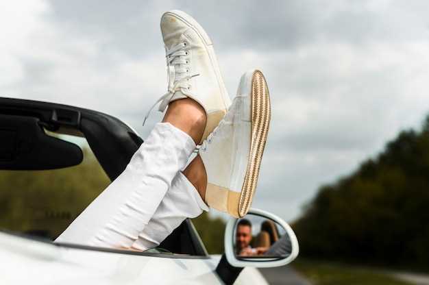Comparative Analysis of Top Brands in Racing Footwear