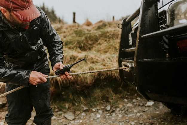 Understanding Weight Transfer Dynamics During Trail Braking